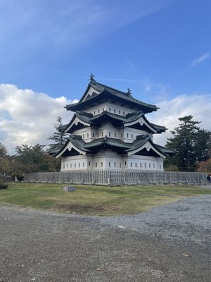 Hirosaki Castle by null