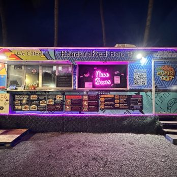 Suns Out Buns Out - Sun out buns out food truck - Food Trucks Near Me - Kahului, Hawaii