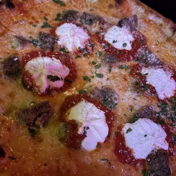 Perla's Pizza - Mom's Spaghetti & Meatballs - Cocktail Bars Near Me - Winter Park, Florida