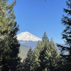 Ammirati's Market - There is a view of Mount Shasta