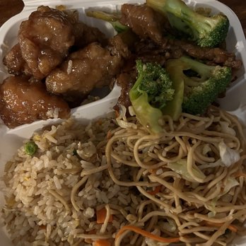 Hong Kong Chop Suey - Chinese Near Me - Captain Cook, Hawaii