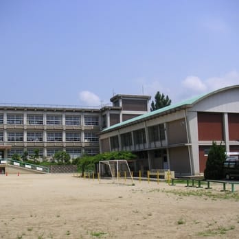 小学館 - yoroyoro1  File:Toyota-City-Obayashi-Elementary-School-1.jpg