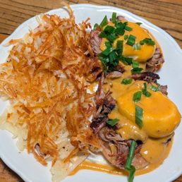 Pulled pork Benedict
