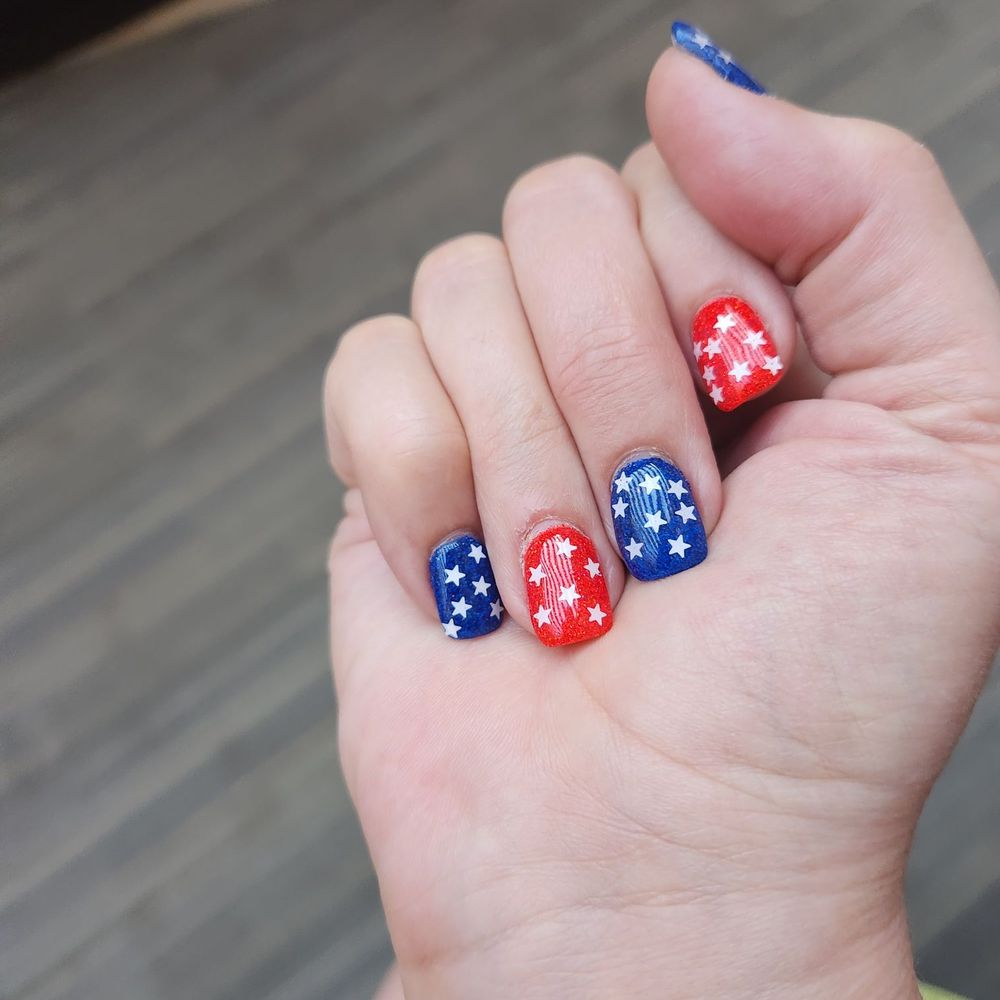 DIVA NAILS SPA STOREFRONT IN TINLEY PARK