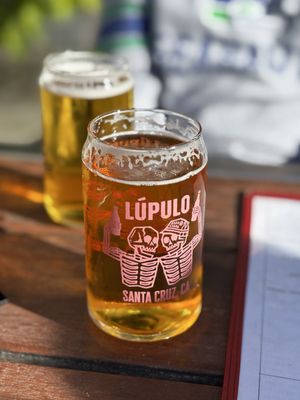 Lupulo Craft Beer House by null