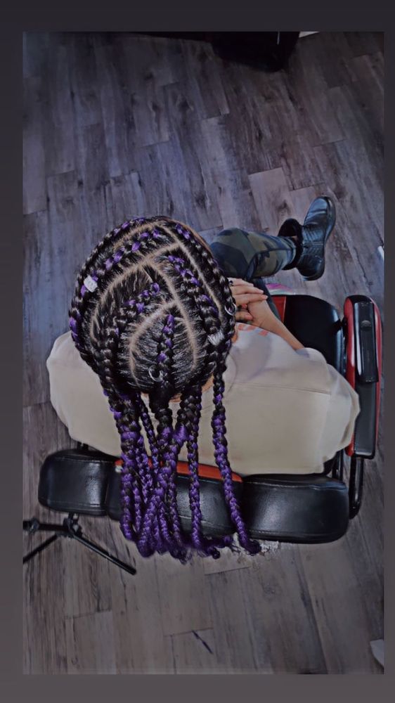 Hair Braids Stylist & Twist Logo
