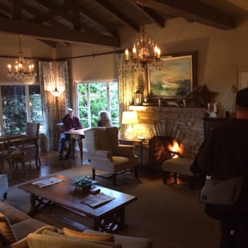 Sandpiper Inn - More of the lobby - Hotels Near Me - Carmel, California