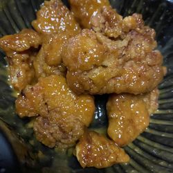 Pizza Hut - Spicy garlic boneless wings