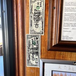 Wall dollars