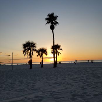 Clearwater Beach - Great place to watch a sunset! - Beaches Near Me