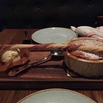 Yardbird - Peach cobbler - Southern Near Me - Las Vegas, Nevada