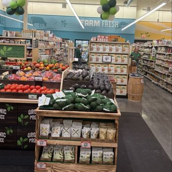 Sprouts Farmers Market - Fresh produce - Farmers Market Near Me - Naples, Florida Sprouts Farmers Market - Fresh produce - Farmers Market Near Me - Naples, Florida