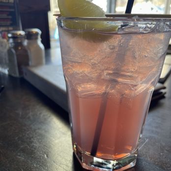 Barley's Kitchen + Tap - Blackberry Bramble - tasty but too large a glass which tips overall balance - Beer Bar Near Me - Shawnee, Kansas