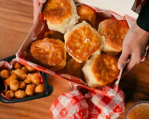 Hattie B's Hot Chicken by null