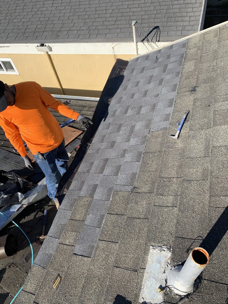 Slide of Rolando Chitiquez