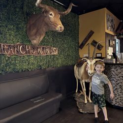 Rancho Nando Steak House - Beautiful decor