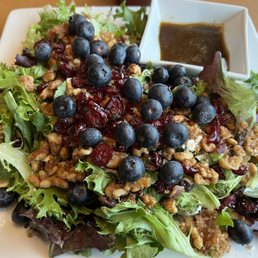 Blueberry Walnut Salad