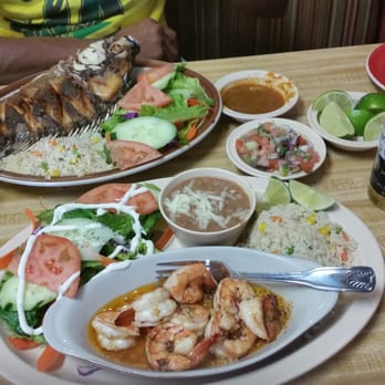 Mi Lindo Chuy Mariscos - Yumm!! The food here is sooooo good!!! Garlic shrimp and fried Tilapia. A lil hole in the wall, but I will definitely be back. - Seafood Near Me - Paramount, California Mi Lindo Chuy Mariscos - Yumm!! The food here is sooooo good!!! Garlic shrimp and fried Tilapia. A lil hole in the wall, but I will definitely be back. - Seafood Near Me - Paramount, California