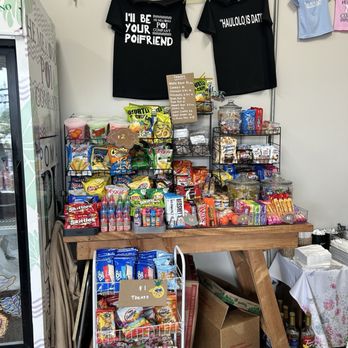He Meaʻono Poi - Inside snack bar - Hawaiian Near Me - Kaneohe, Hawaii