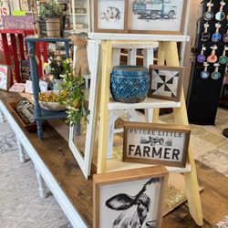 Main Street Boutique & Custom Print Shop
