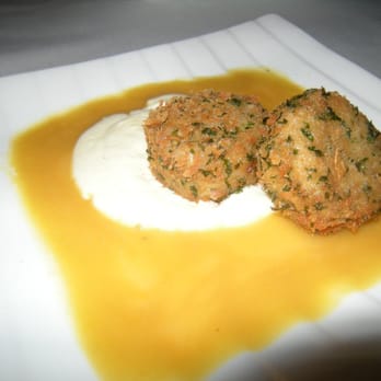 Le Petit Café - Crabcakes - Coffee & Tea Near Me - Brooklyn, New York