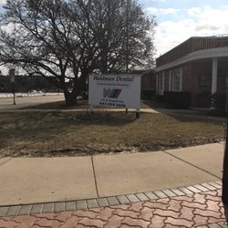 Waldman James R & Assoc DDS - Very good dentist inside