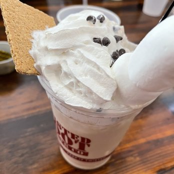Twisted Root Burger - Toasted Marshmallow S'mores shake - Burgers Near Me - Carrollton, Texas