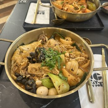 Big Way Hot Pot - Front: #9 Spicy Sichuan Dry Pot 大味麻辣拌 Back: #10 Spicy Tomato Dry Pot 番茄麻辣拌 - Asian Fusion Near Me - Monterey Park, California