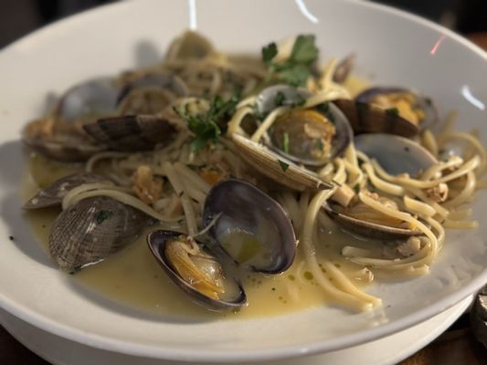 Shell & Bones Oyster Bar and Grill by null