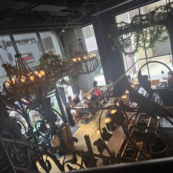 Harper's Garden - Downstairs - Tapas/Small Plates Near Me - Philadelphia, Pennsylvania
