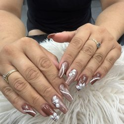 Acryliq Nails