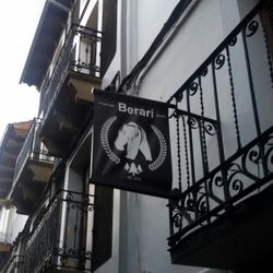 Berrari - Nombre del bar
