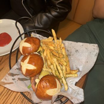Chalet - Sliders - New American Near Me - Chicago, Illinois