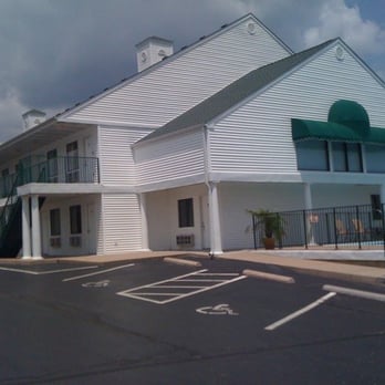 Lynina Inn - Hotels Near Me - Branson, Missouri