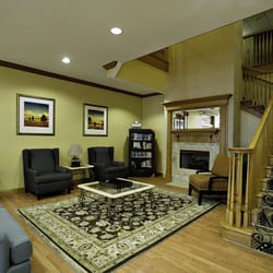Country Inn & Suites - Relax in the image of comfort, come in and indulge yourself.