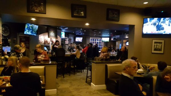 Brunos Restaurant Tavern - 178 Photos 128 Reviews - Italian - 33 Allen Ave Portland Me United States - Restaurant Reviews - Phone Number