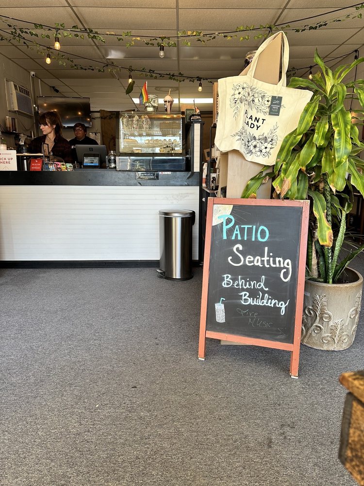 Spring Hollow Coffee Logo