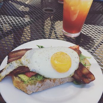 Kitchenette - Breakfast & Brunch Near Me - Templeton, California Kitchenette - Breakfast & Brunch Near Me - Templeton, California