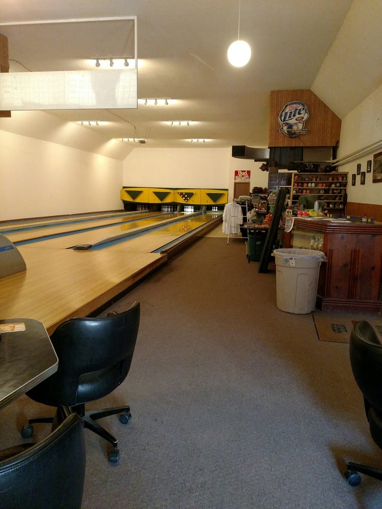 THE NEIGHBORS LOUNGE & LANES Updated August 2024 100 N Main St