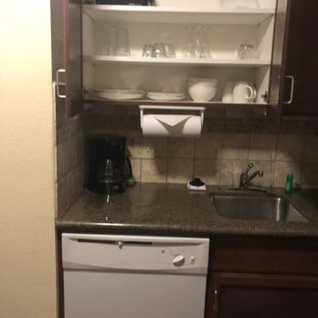 Staybridge Suites Quantico - Kitchenette with dishes - Hotels Near Me - Stafford, Virginia