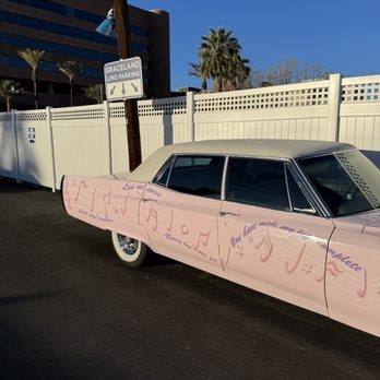 Graceland Wedding Chapel - Limo car - Wedding Chapels Near Me - Las Vegas, Nevada Graceland Wedding Chapel - Limo car - Wedding Chapels Near Me - Las Vegas, Nevada