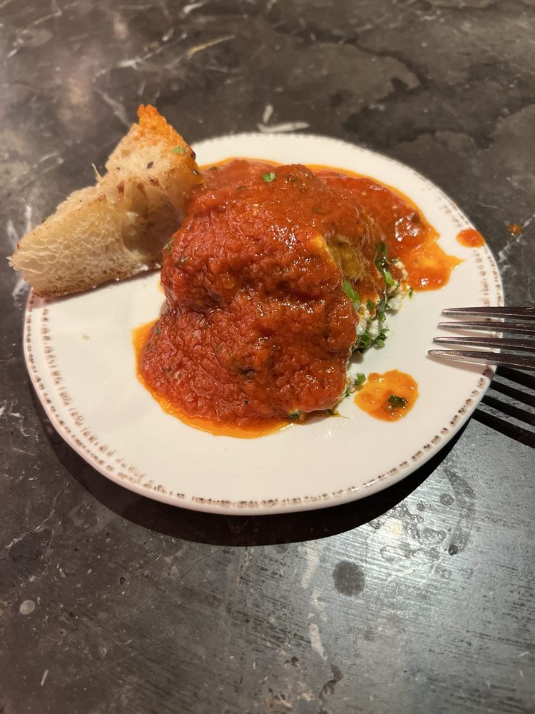 Del’s Italian Kitchen - Photo 3