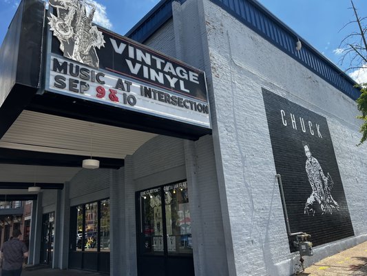 Vintage Vinyl by null