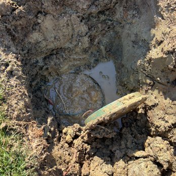 RCA Plumbing LLC - What it looks like when mixing air and water to locate a water leak outside. - Plumbing Near Me - Grand Prairie, Texas RCA Plumbing LLC - What it looks like when mixing air and water to locate a water leak outside. - Plumbing Near Me - Grand Prairie, Texas