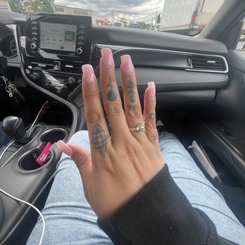 Queenie Nails & Spa - Waxing Near Me - Westwood, Massachusetts
