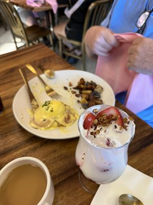 Brunch Bliss & Bubbles by null