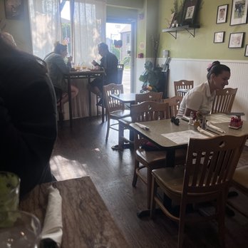 Welcome Home Cafe - Seating area - Breakfast & Brunch Near Me - Jenkintown, Pennsylvania Welcome Home Cafe - Seating area - Breakfast & Brunch Near Me - Jenkintown, Pennsylvania