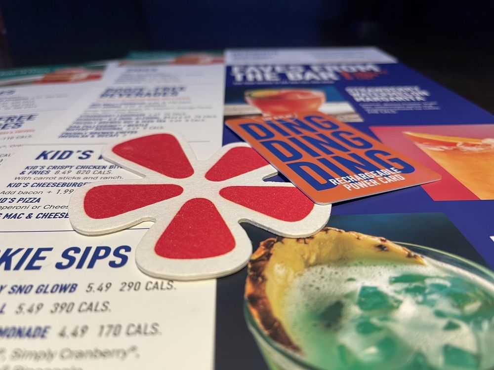 YELP COMMUNITY EVENT DINE & PLAY AT DAVE & BUSTER’S AUBURN 1101 Outlet Collection Way