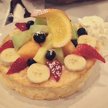 Aloha Kitchen - Fruit Souffle Pancake - Breakfast & Brunch Near Me - Honolulu, Hawaii Aloha Kitchen - Fruit Souffle Pancake - Breakfast & Brunch Near Me - Honolulu, Hawaii