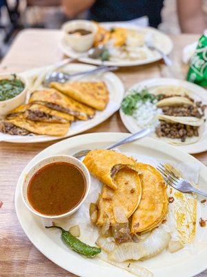 Birrieria Aguinaga by null